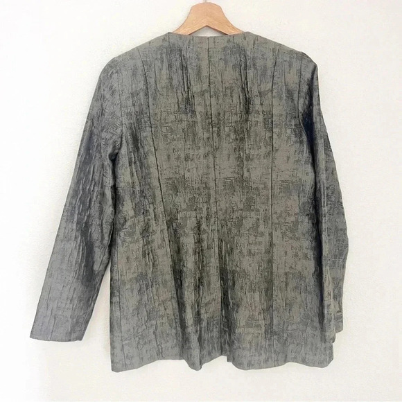 Eileen Fisher Gray Crinkle Textured Jacquard Jacket, Size Extra Small - Picture 5 of 8